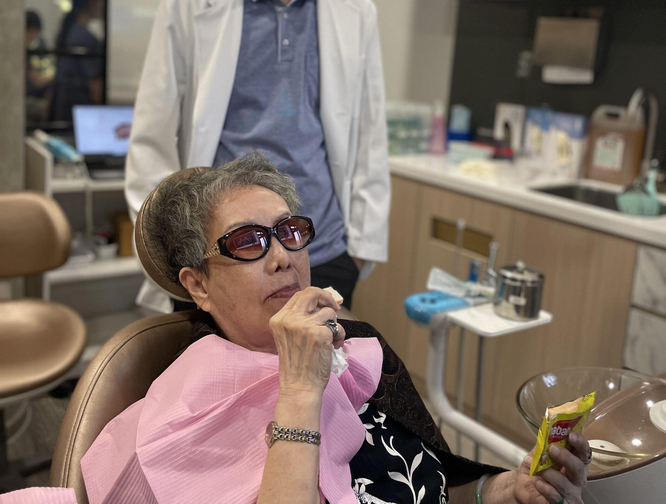 高齡長輩全口重建